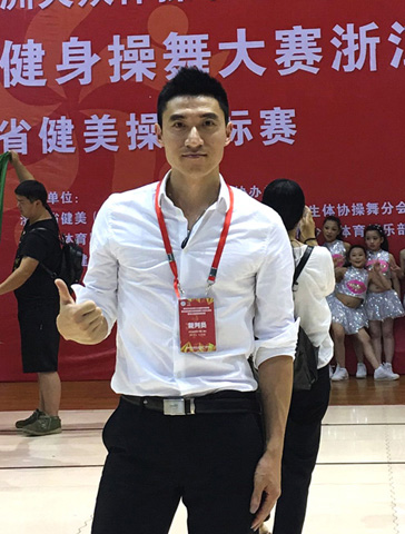 1539756717120510.jpg 体育与艺术教学部-毛志强-照片.jpg